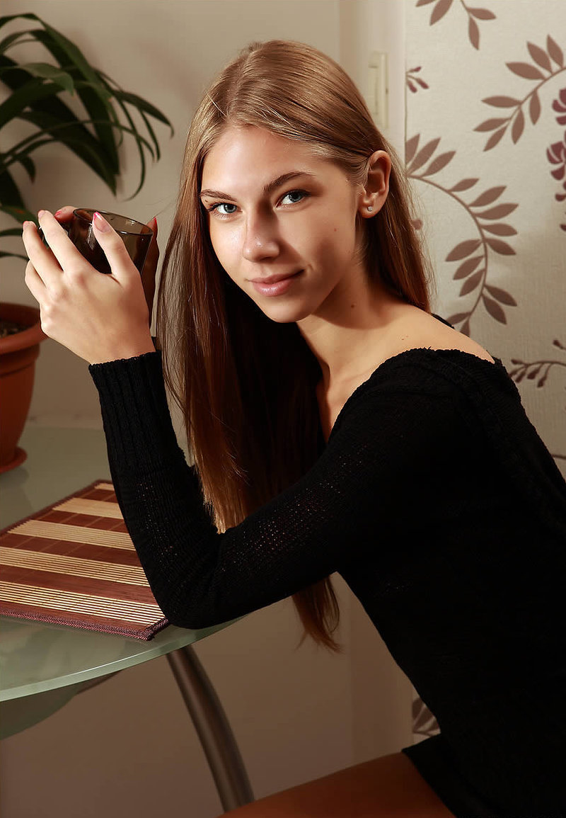 Люся, 24